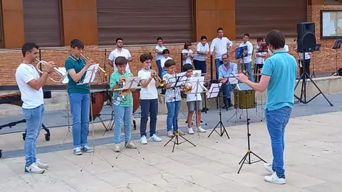 Torralbe&ntilde;os y torralbe&ntilde;as pudieron disfrutar de numerosas piezas interpretadas al piano, guitarra, trompeta, tromb&oacute;n, percusi&oacute;n, clarinete, saxof&oacute;n y flauta.