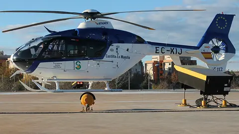 Foto de archivo del helic&oacute;ptero sanitario de transporte urgente  del SESCAM.