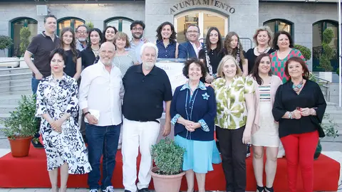 Autoridades y participantes en el recital po&eacute;tico La palabra herida como clausura de la I Feria del libro de Calzada de Calatrava