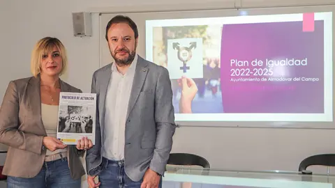 Yolanda Molina y Francisco Sendarrubias