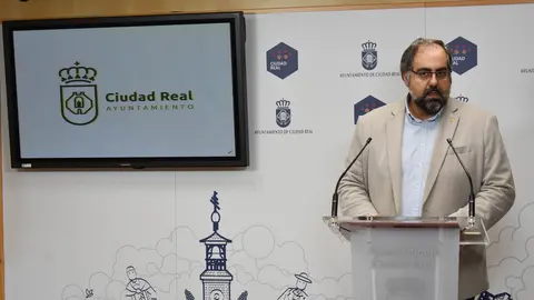 EuropaPress_4494213_concejal_personal_ciudad_real_david_serrano