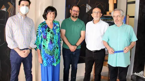 Manuela Sanz destacaba el car&aacute;cter observador de Morata y su capacidad de hacer poes&iacute;a de los insectos que ella misma crea, a partir de materiales reciclados.