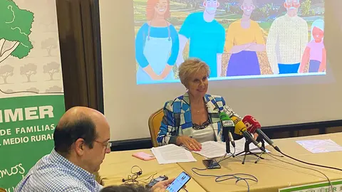 Carmen Quintanilla habla sobre el Pacto rural europeo