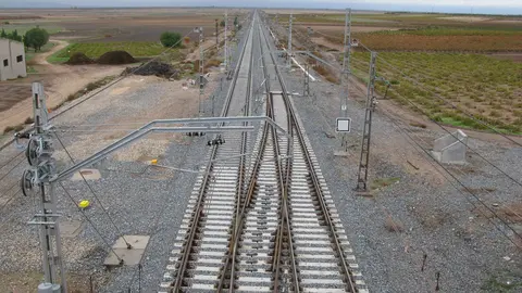 EuropaPress_4119023_lineas_ferrocarril
