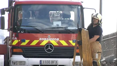 EuropaPress_4555710_bomberos_incendio_alcazar