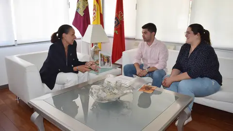 Reuni&oacute;n con hermandad de los &Aacute;ngeles