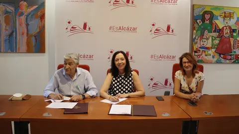 EuropaPress_4573847_firma_convenio
