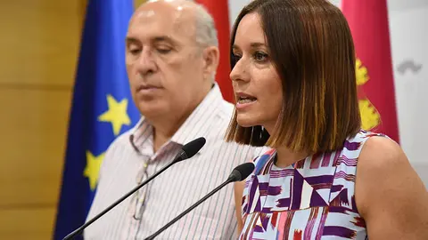 La directora de Turismo, Comercio y Artesan&iacute;a, Ana Isabel Fern&aacute;ndez, en rueda de prensa.
