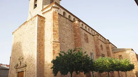 Iglesia de Santiago el Mayor de Membrilla. Fuente: ayeryhoyrevista.co m