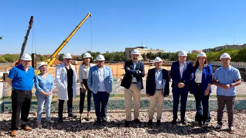 EuropaPress_4662231_consejero_sanidad_jesus_fernandez_sanz_visita_obras_hospital_puertollano