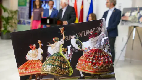 EuropaPress_4687540_presentacion_42_edicion_certamen_regional_parrandas_muestra_folklore
