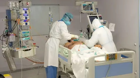 EuropaPress_3607835_uci_ingresado_positivo_covid_coronavirus