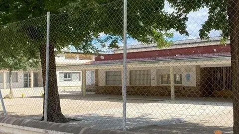 EuropaPress_4746703_ayuntamiento_bolanos_vuelve_denunciar_situacion_colegio_virgen_monte
