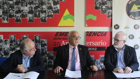 &bull;	Los delegados provinciales de Fomento y de Administraciones P&uacute;blicas, Casto S&aacute;nchez y Francisco P&eacute;rez, se re&uacute;nen con el presidente del Consorcio, Juli&aacute;n Nieva, para analizar los avances del proyecto.