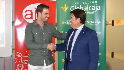 Firma convenio Fundaci&oacute;n Globalcaja AJE