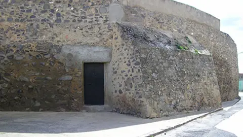 Castillo medieval de Piedrabuena. Fuente: castillosdeespa&ntilde;a.es