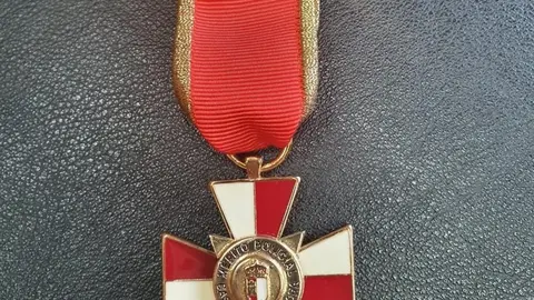 EuropaPress_4772674_medalla_merito_policial_policia_argamasilla