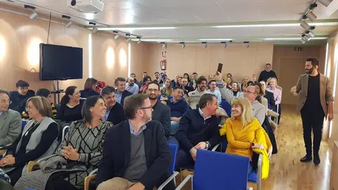 El mago Carlos Rubio hizo disfrutar al p&uacute;blico asistente