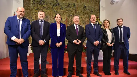 EuropaPress_4894229_foto_familia_presidente_c_lm_emiliano_garcia_page_vicepresidente_jose_luis