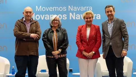 Ponentes y moderador mesa mayores y medio rural