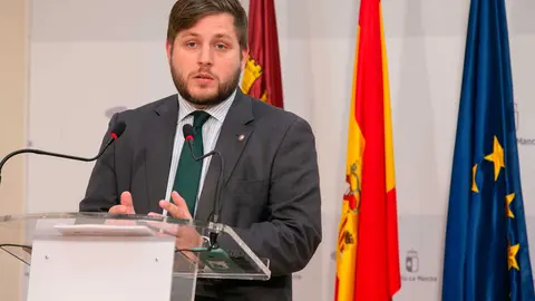 EuropaPress_4474426_consejero_fomento_nacho_hernando_rueda_prensa