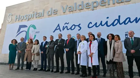 EuropaPress_4995215_conmemoracion_50_anos_hospital_valdepenas