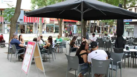 Terraza-camareros-sector-servicio-hosteleria