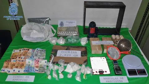 La Polic&iacute;a Nacional ha detenido en Ciudad Real a los tres m&aacute;ximos responsables de una organizaci&oacute;n criminal especializada en la distribuci&oacute;n de coca&iacute;na en la capital.