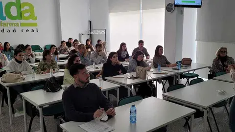Una imagen de la jornada denominada &lsquo;El deporte en la farmacia: m&aacute;s all&aacute; de la suplementaci&oacute;n deportiva&rsquo;.
