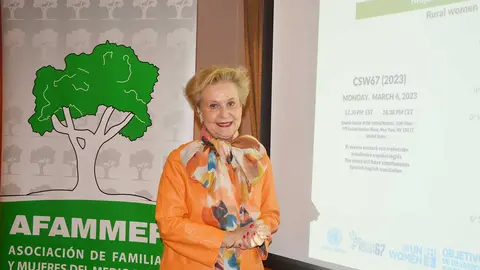 Carmen-Quintanilla-presenta-side-event