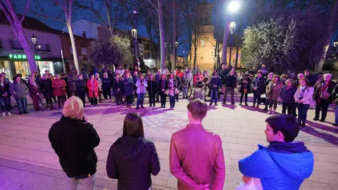 Concentraci&oacute;n y lectura de manifiesto en Argamasilla de Alba.