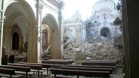Destrozos causados por el terremoto de Lorca (Murcia). Fuente: es.wikipedia.org