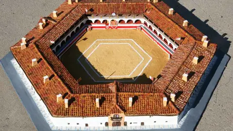 Maqueta de la plaza de toros de Almad&eacute;n. Fuente: asociacion-de-amigos-plaza-toros-de-almaden.webnode.es