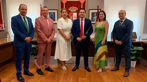 Nuevo-equipo-de-gobierno-de-Pozuelo-de-Calatrava-(002)