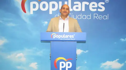 juli&aacute;n-triguero