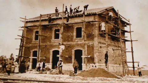 Estaci&oacute;n de Ferrocarril Argamasilla de Alba - Tomelloso. Fuente: spanishrailway.com