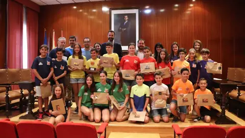 Entrega de premios de la 2&ordf; temporada de 'ManzaQuiz'.