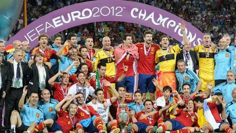La selecci&oacute;n de f&uacute;tbol de Espa&ntilde;a gana la UEFA Euro 2012