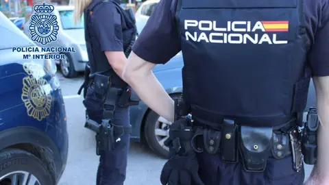 Agentes de Polic&iacute;a Nacional.