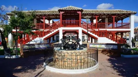 La Plaza Mayor de Puerto L&aacute;pice.