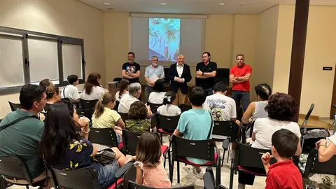 EuropaPress_5355965_clausura_curso_pintura_infantil_manuel_lopez_villasenor