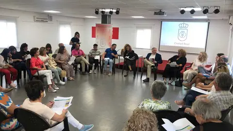 Primera-mesa-sectorial-Barrios-(002)