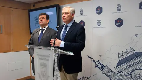 paco-ca&ntilde;izares