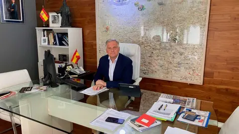 paco-ca&ntilde;izares