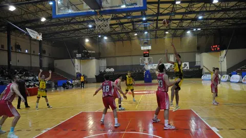 Cr&oacute;nica-B&eacute;cares-UCA-(002)