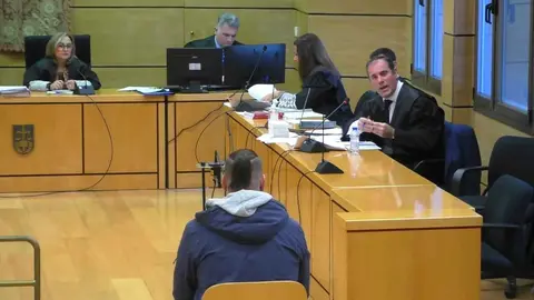 Imagen del juicio al acusado de matar a su abuela en Malag&oacute;n.