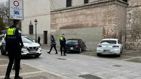 POLIC&Iacute;A-LOCAL