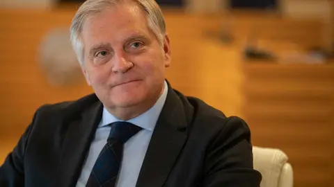 paco-ca&ntilde;izares