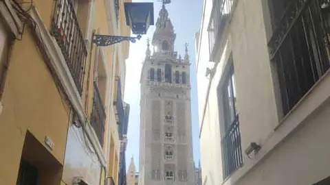 Giralda de Sevilla. Fuente: Elaboraci&oacute;n propia