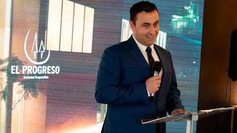 jes&uacute;s-juli&aacute;n-casanova